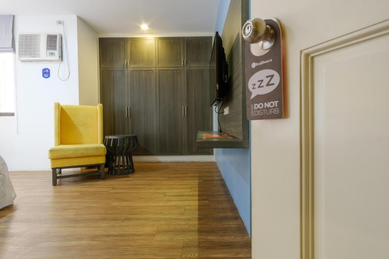 Reddoorz Plus @ Casino Street Makati Makati City Exterior foto