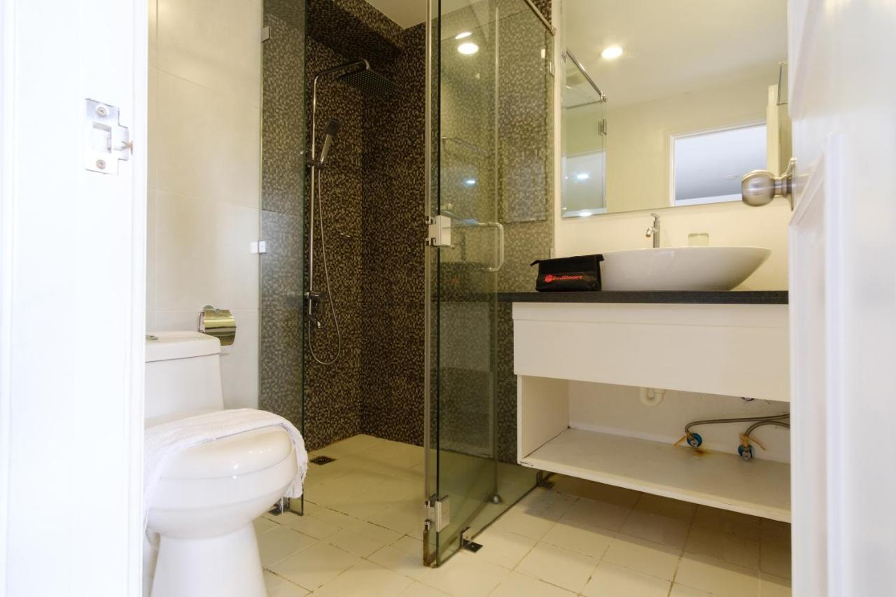 Reddoorz Plus @ Casino Street Makati Makati City Exterior foto